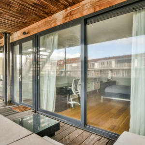 Vách ngăn nhôm xingfa + kính